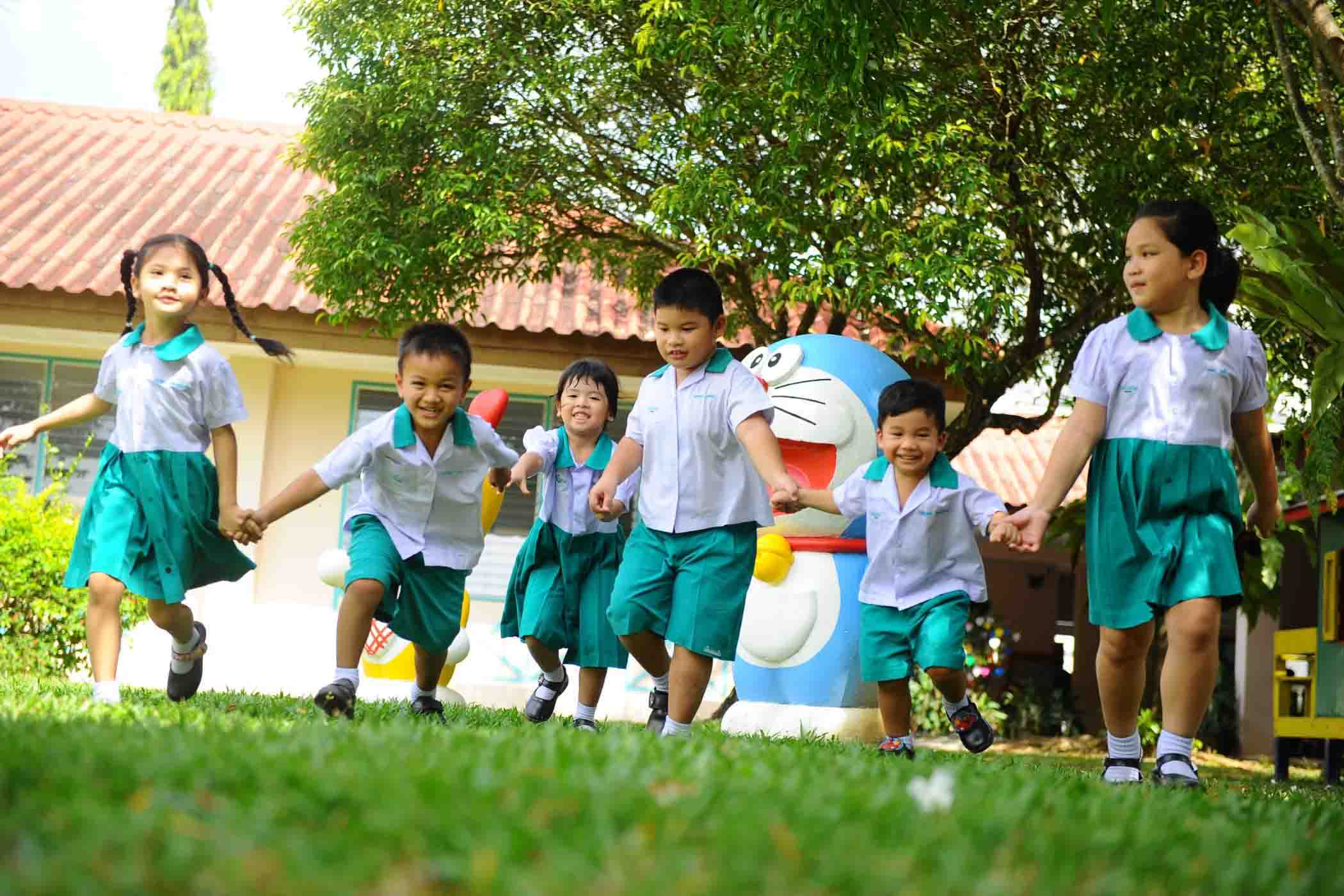 stay for good phuket silk kindergarten children playing