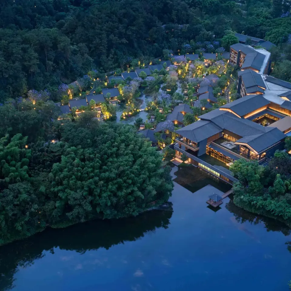Banyan Tree Emei